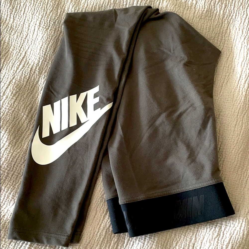 Nike leggings